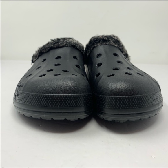 black holeless crocs